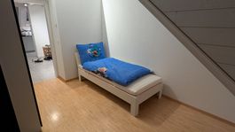 Bett 90x200 OLSKER Jysk mit Rost und Matratze (fast neu)