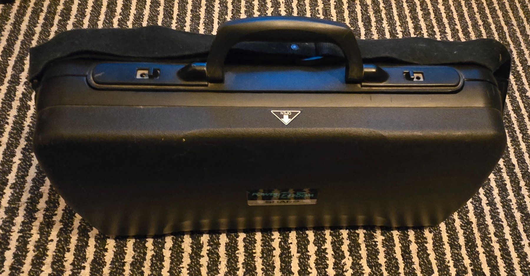 Sharp Videocamere: Videokamera Sharp VL-C750 defekt – Usato da Herzogenbuchsee venduto da Numis25 7