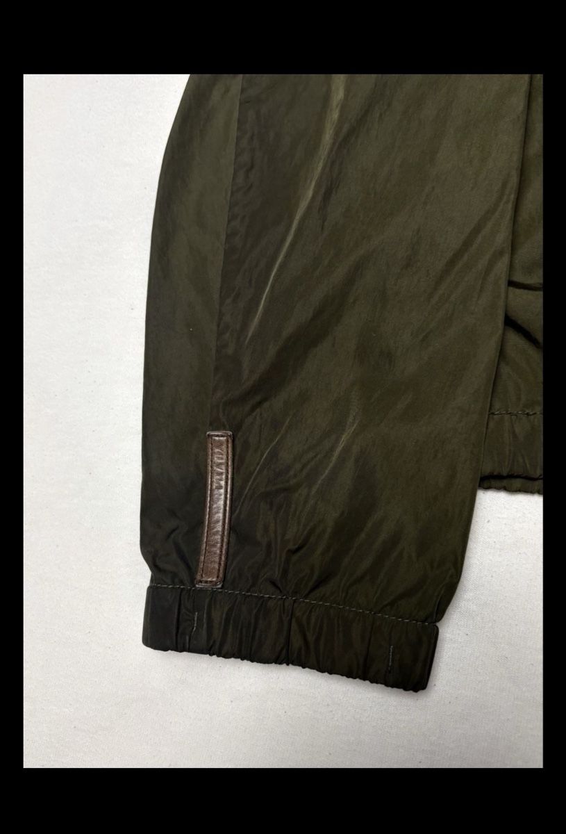 Prada Jacken: Vintage Prada light Jacket Trainer – Gebraucht aus Zürich von yas_alam 3