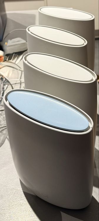 Orbi WiFi System Router and 3 Satellites (RBR50 + RBS50 (Gebraucht) in ...