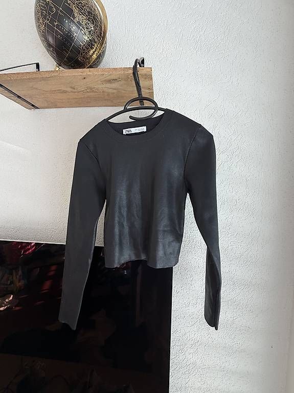 Pullover & Sweatshirts: Pull Zara neuf – Neu und originalverpackt aus La Neuveville von mor_y2m6