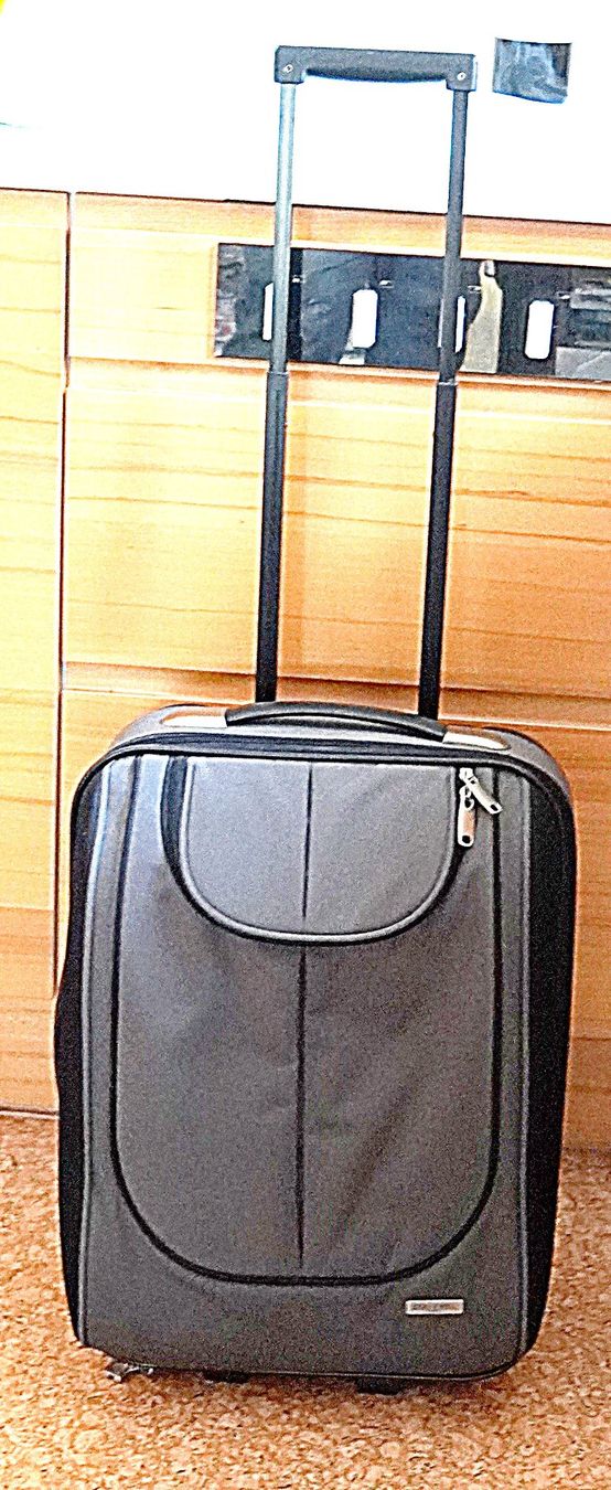 Valigie: Handgepäcktrolly Halbschalenkoffer – Usato da Baar venduto da 2cvbaar 3