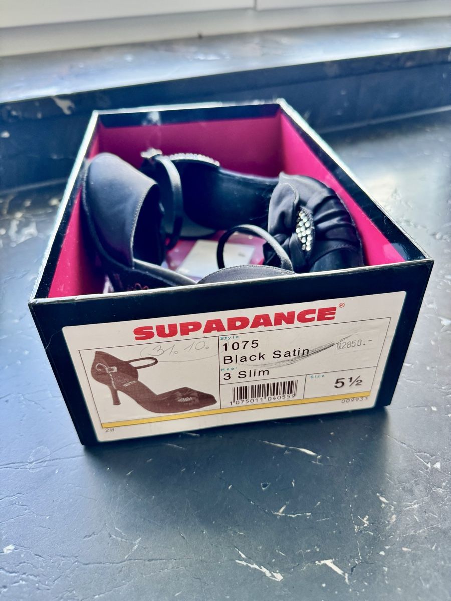 Damenschuhe: Supadance Black Satin size 39/40 – Gebraucht aus Langnau am Albis von Sophie_Jarolimova 3