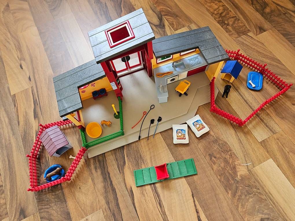 Giocattoli: Playmobil Hunde Hotel – Usato da Neudorf venduto da Vogelhof