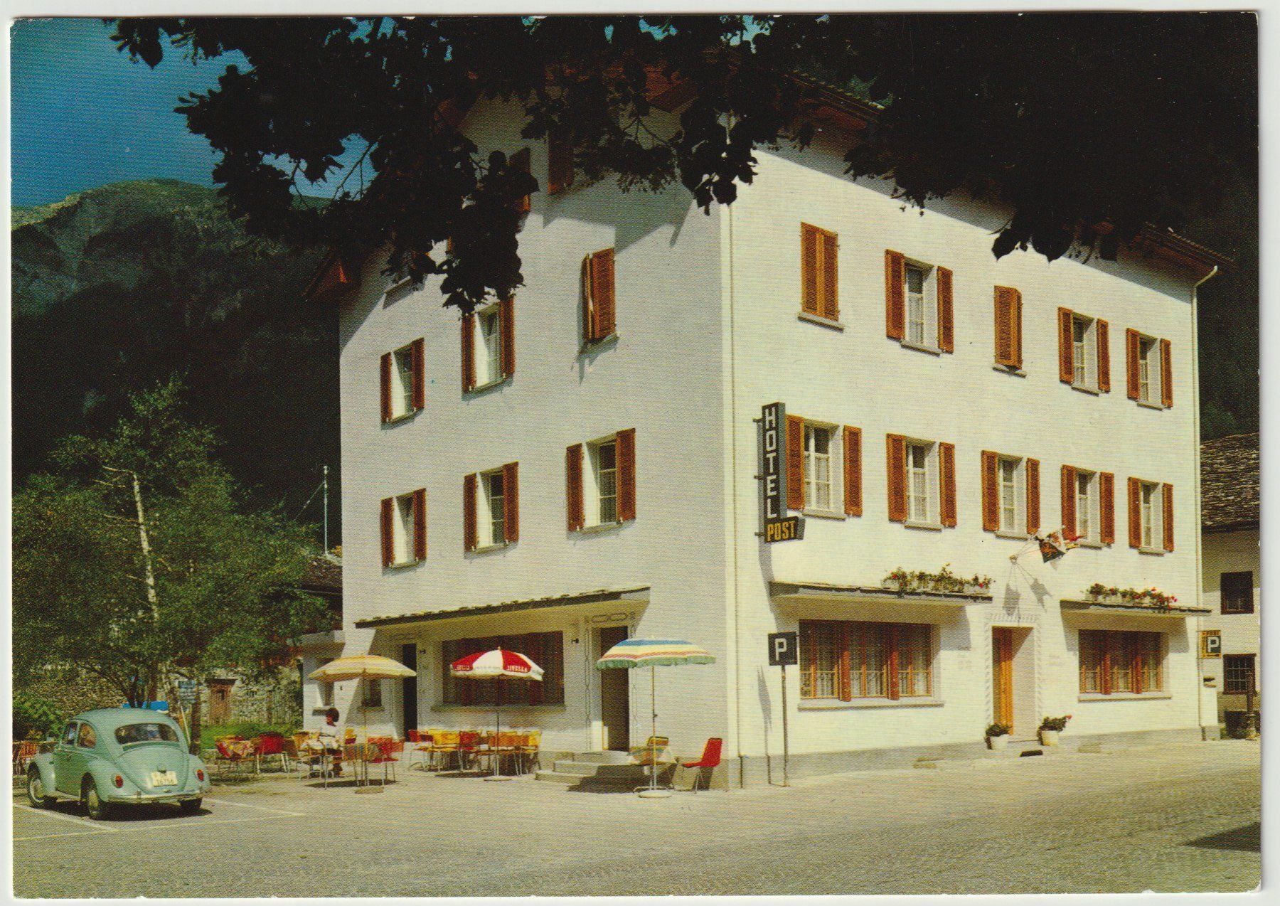 Cartoline postali: Hotel Post, Andeer, Viamala, VW Käfer – Usato da Bedigliora venduto da positano