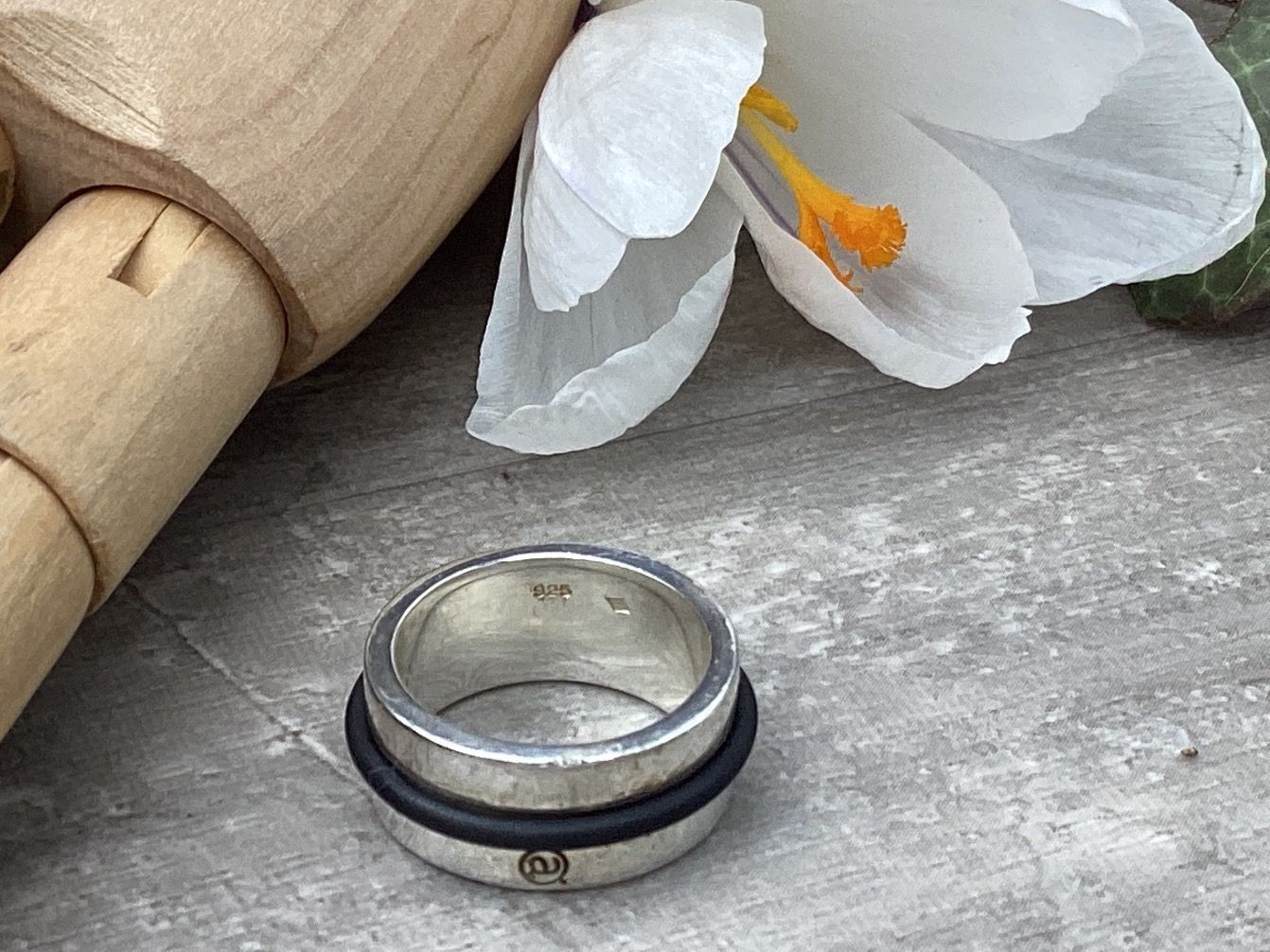Anelli: Bague en argent et caoutchouc – Usato da Agiez venduto da Beve15 2