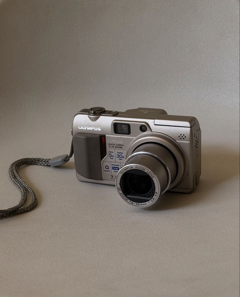 Olympus Kamera: Olympus Camedia C-70 Digitalkamera – Gebraucht aus Bern von xen_f5tl