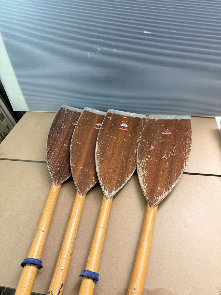 Bateaux pneumatiques & canoës: Vintage Holzpaddel – D'occasion à Solothurn par NUVICO 1