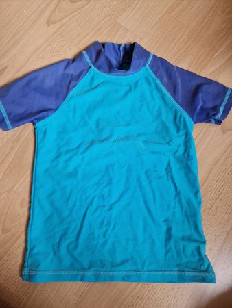 Bade T-Shirt Gr 98/104 mit UV Schutz sehr guter Zustand