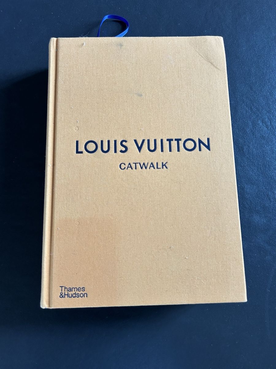 Libri: Louis Vuitton Coffeetablebook – Usato da Willerzell venduto da mma_6hpk