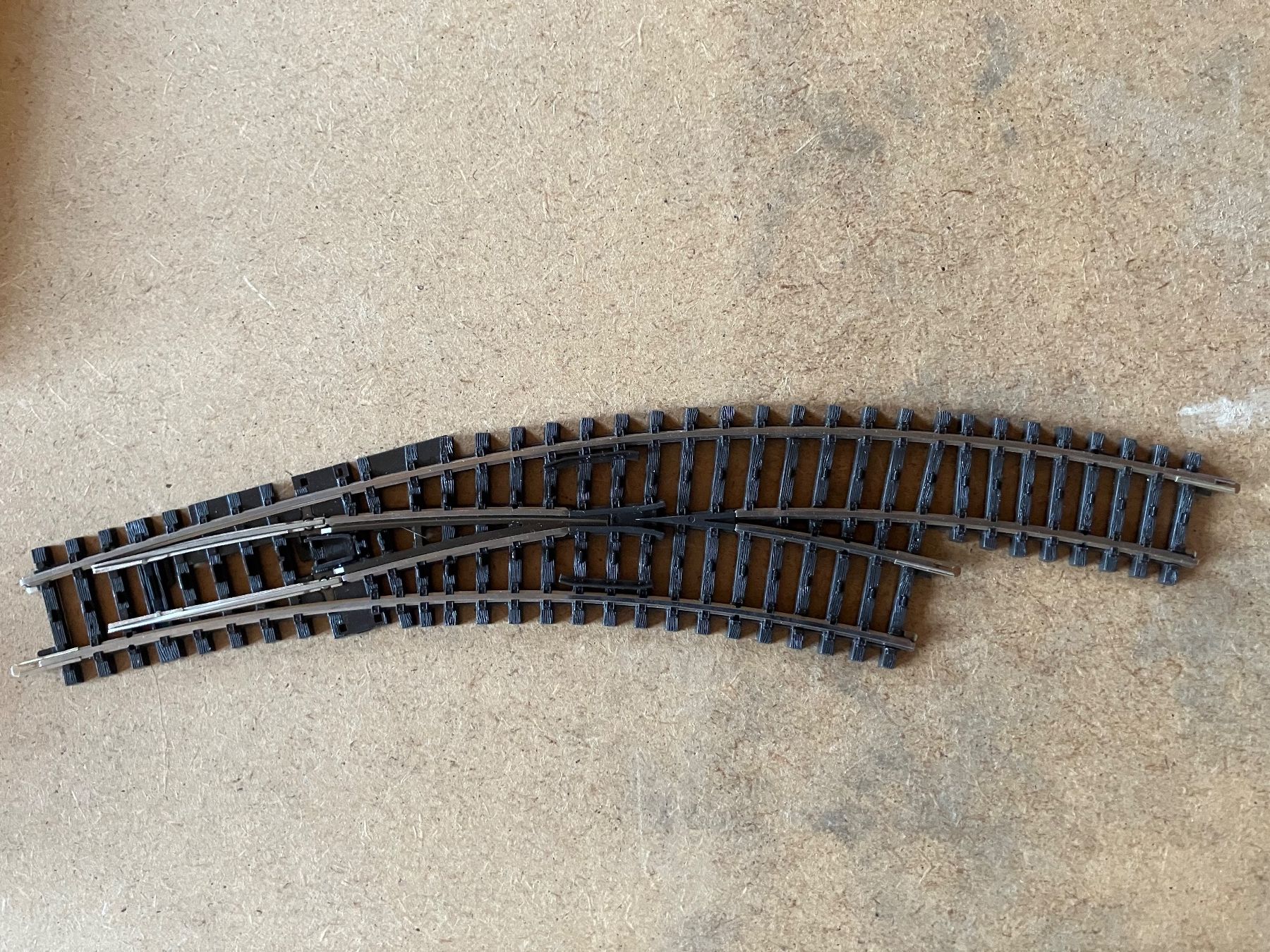 Märklin Modellini di ferrovie: K Gleis Bogenweiche 2269 rechts – Nuovo (secondo la descrizione) da Mont Tramelan venduto da Oktober1958