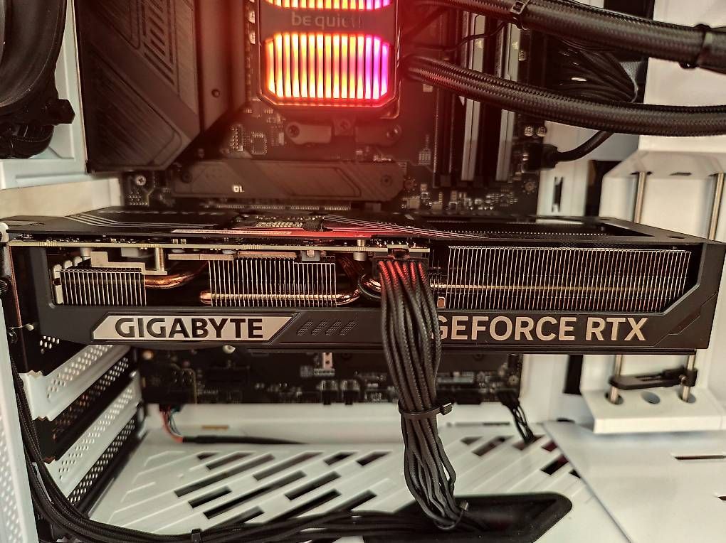 Schede grafiche: Gigabyte GeForce RTX 5070 Windforce OC SFF – Usato da Sursee venduto da gag_9xd5 1