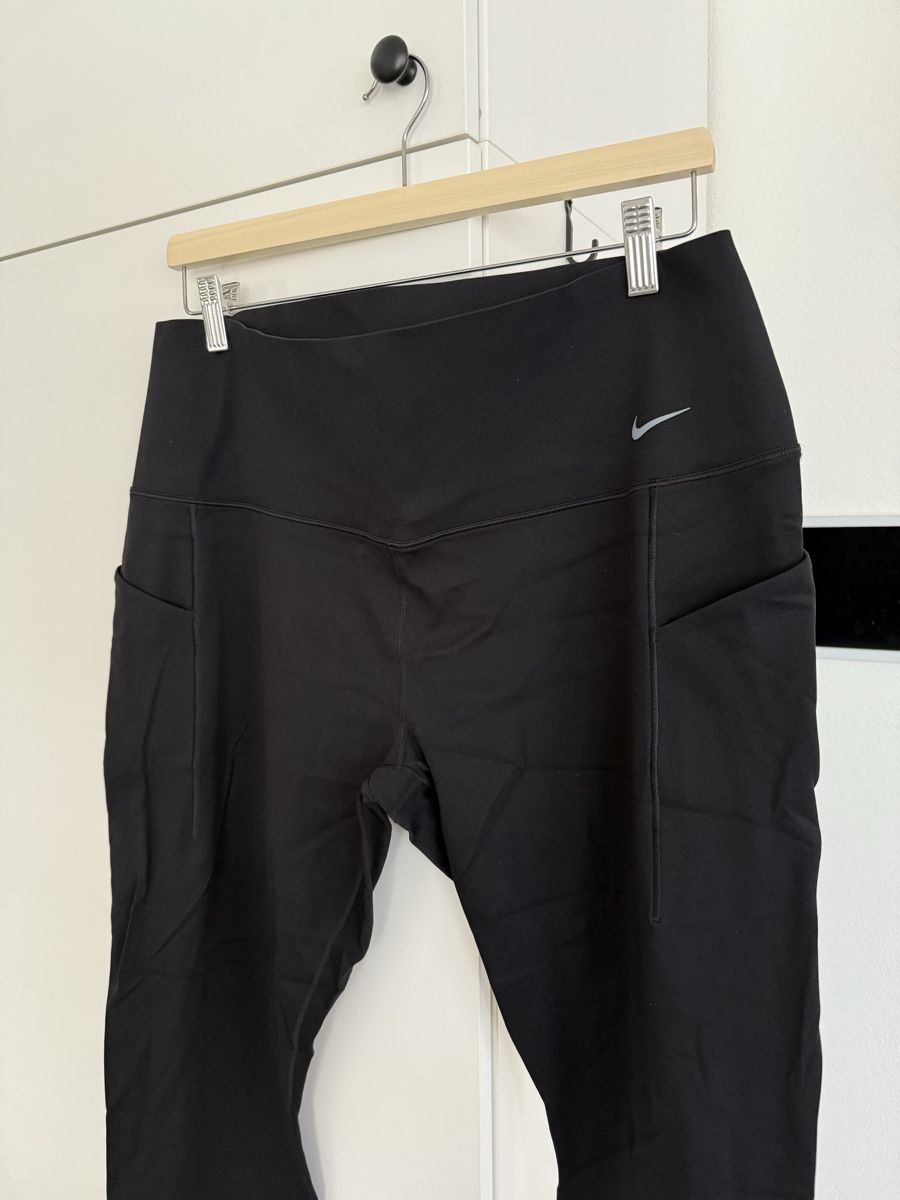 Nike Leggings: Sportleggings von Nike – Nuovo (secondo la descrizione) da Zürich venduto da mel_87ct
