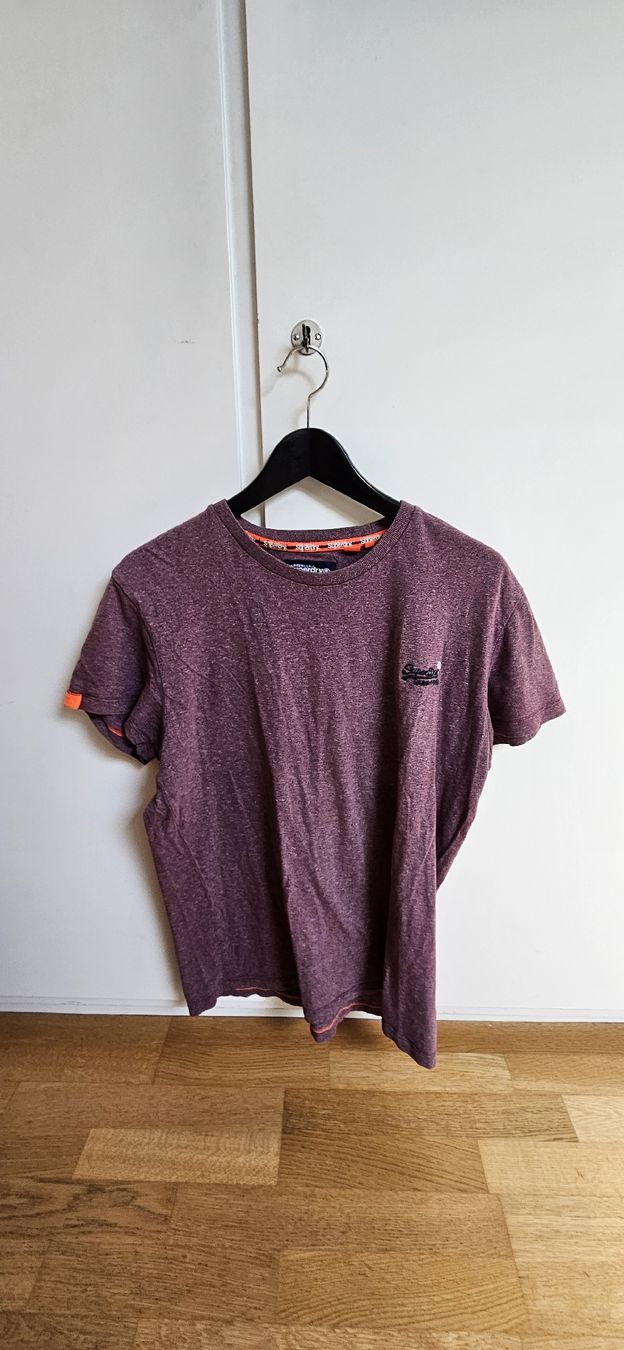 Superdry T-shirt: T-Shirt Superdry Herren Gr. S – Usato da Rombach venduto da ThriftBetter