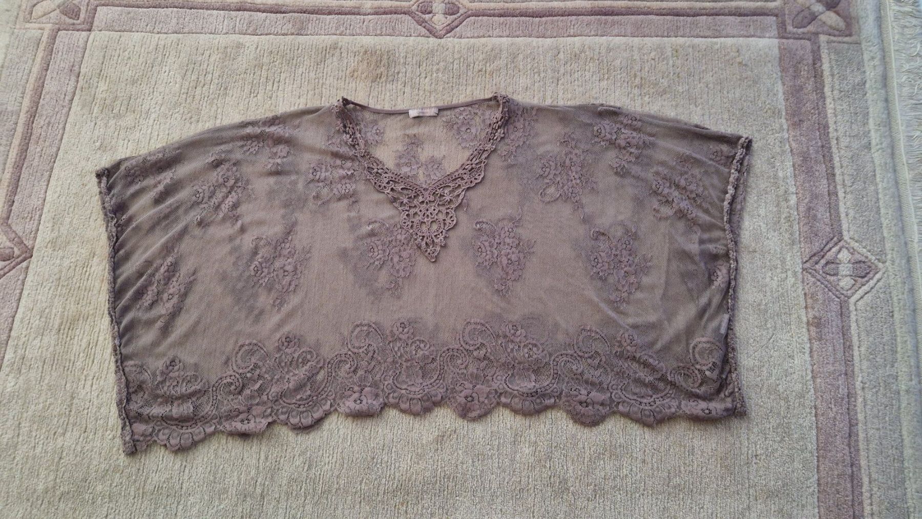Cream Blusen: Spitzenbluse/Cape von Cream – Gebraucht aus Rütihof von Teddy1985 2