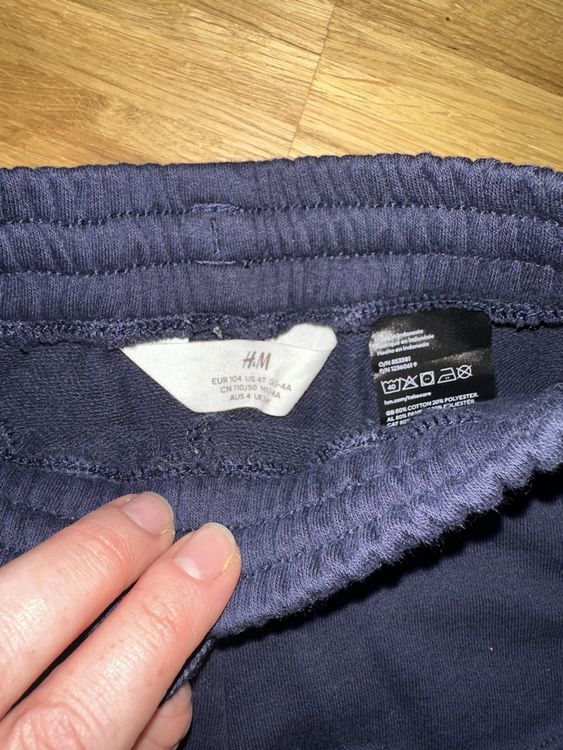 H&M Pantaloni: Kurze Hosen 2 Stk Gr.104 – Usato da Flüelen venduto da Lulu2204 1