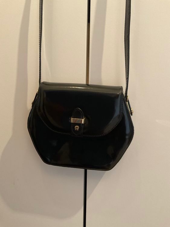 Aigner Sacs femmes: Aigner Ledertasche Schwarz – D'occasion à Basel par abo_7yys 1