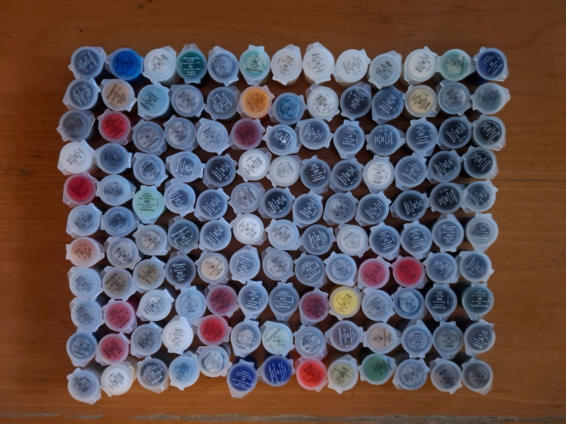 Colori: Revell Farb Set ca. 140 tlg. – Nuovo (secondo la descrizione) da Halten venduto da ast_mzm8