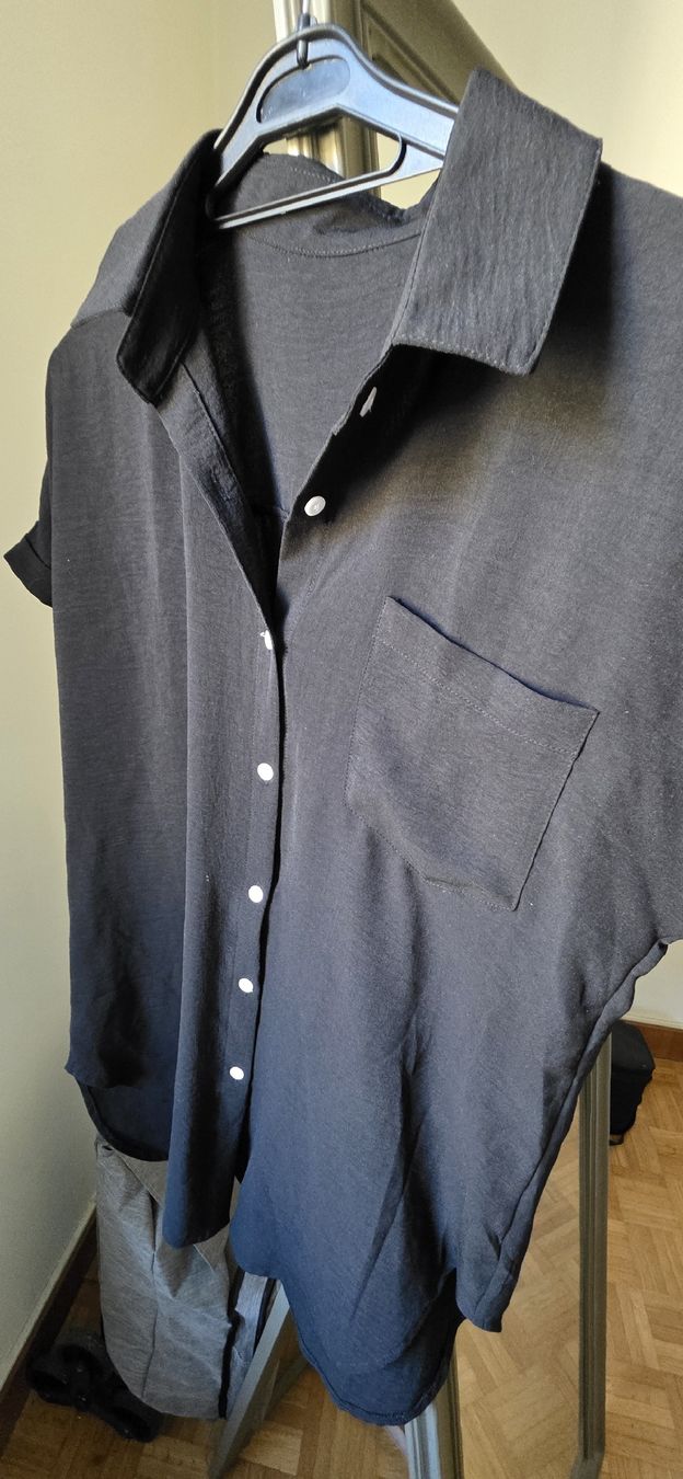 Camicette: Chemise /Blouse Noire L – Usato da Yverdon-les-Bains venduto da van_dq65 2