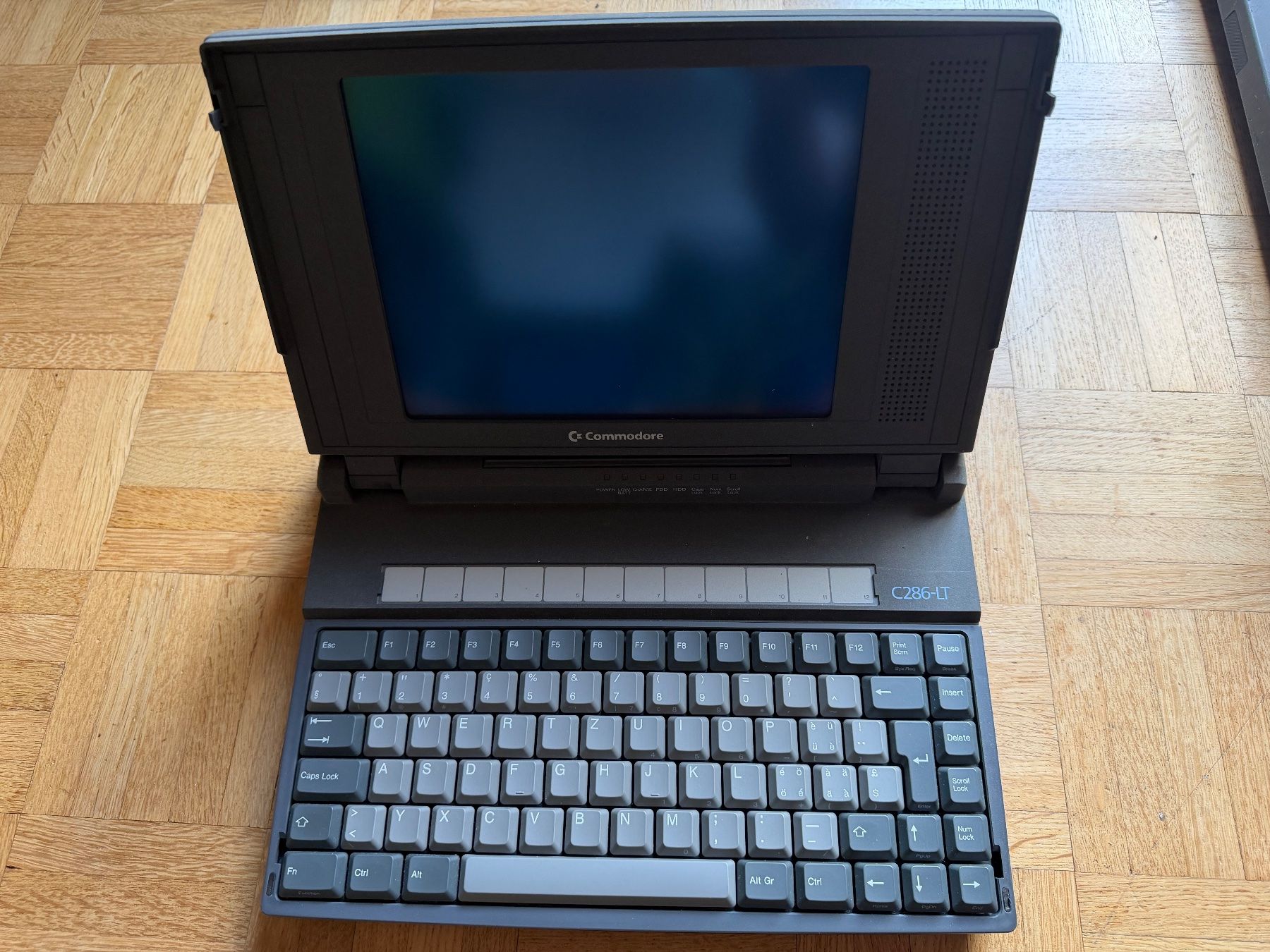 Commodore PC: Commodore C286-LT Laptop – Usato da Adliswil venduto da synchrot 1