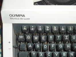 machine dactylographie OLYMPIA vintage made in royaume uni