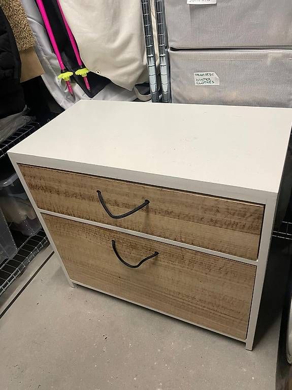 Kommoden: Two-drawer chest – Gebraucht aus Zürich von mar_lz8m 1