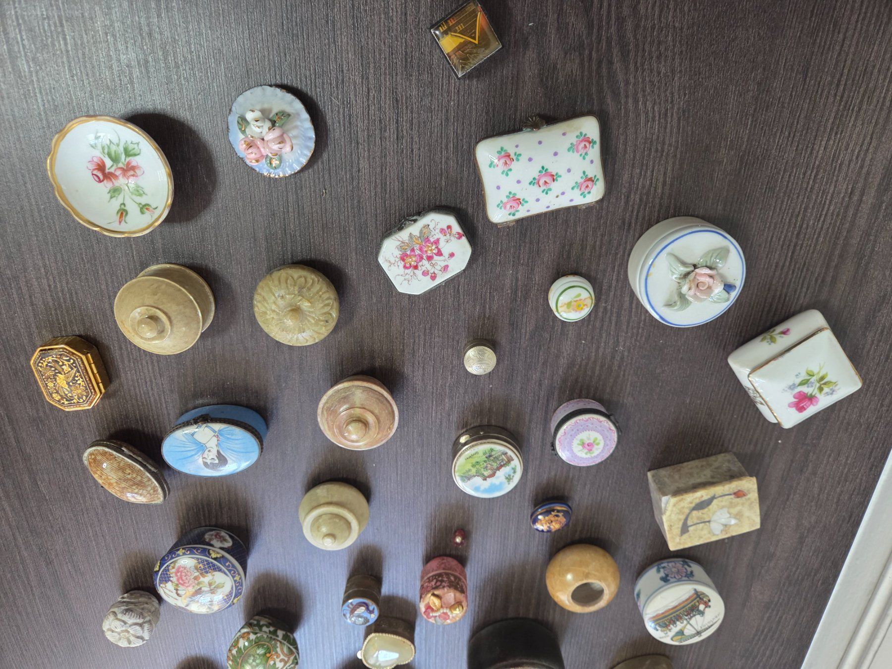 Toutes les décorations: Lot de boîtes anciennes – D'occasion à Colombier NE par chr_8pws 1