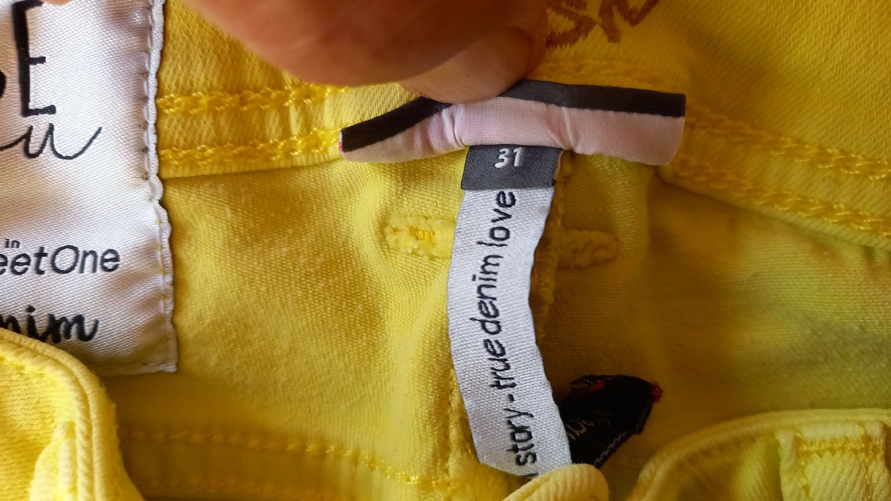 Jeans: Street One Jeans gelb Grösse 31 – Gebraucht aus St. Gallen von Otterndorf 2