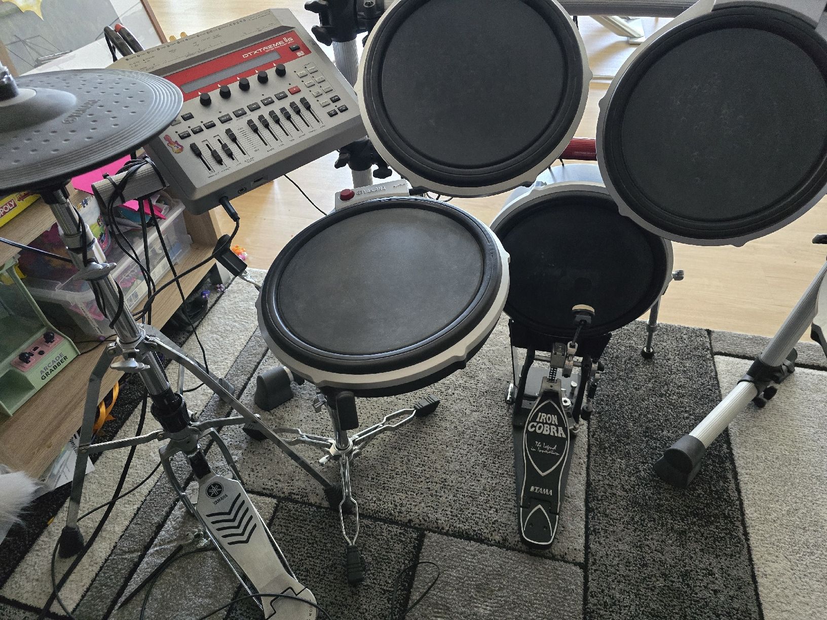 Yamaha Strumenti musicali: Elektronische Schlagzeug Yamaha – Usato da Neuhausen am Rheinfall venduto da Ortex 3