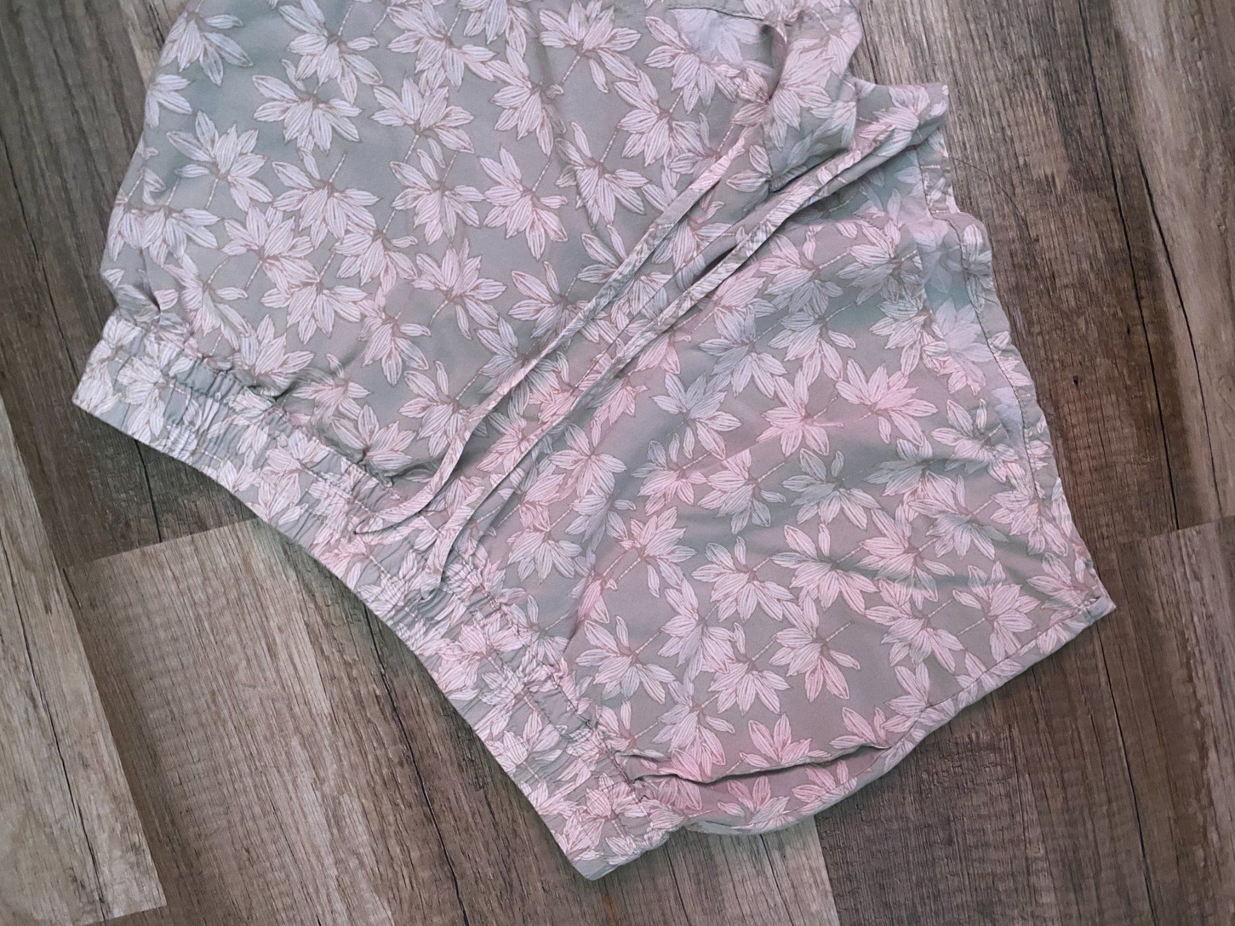 Etam Pantaloni: Etam Damen-SHORTS Grösse S – Usato da Allenwinden venduto da Obalu 1