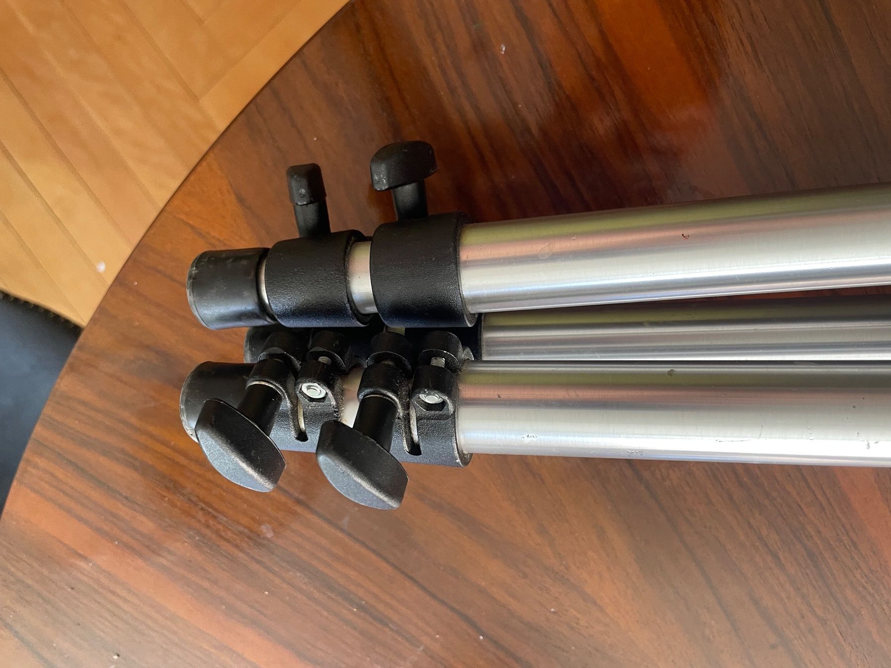 Manfrotto Treppiedi & Teste: Manfrotto 190 Video Stativ mit 128 Fluid Kopf – Usato da Zürich venduto da Arcana_Fail 2