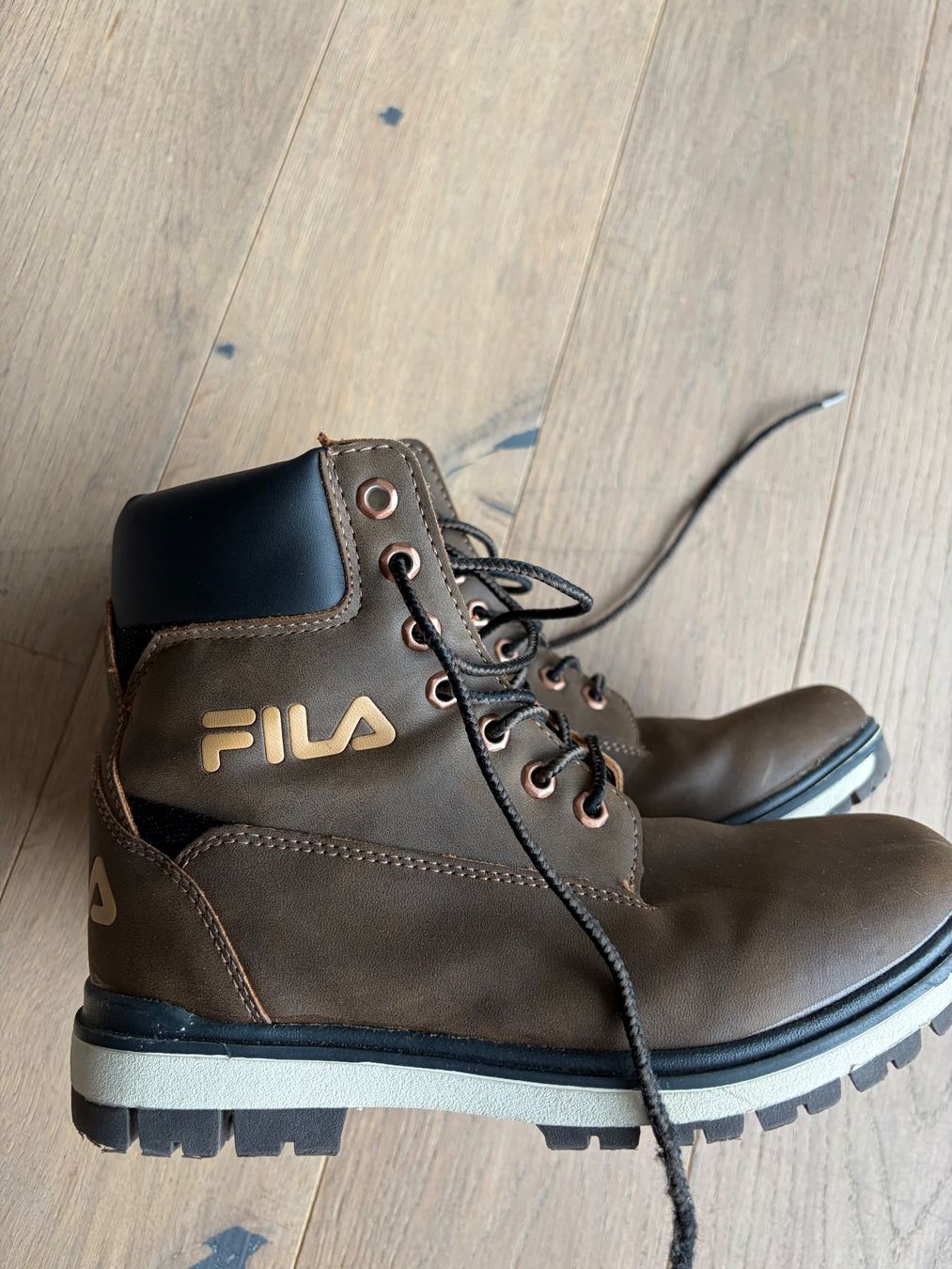 Fila Herrenschuhe: Fila Winterschuhe 36 – Gebraucht aus Stallikon von NOH0102 1