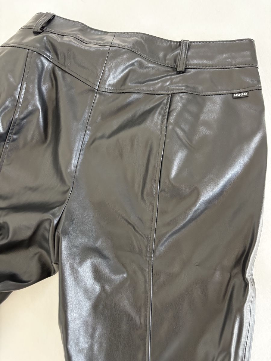 Hugo Boss Pantaloni: Hugo Boss Lederhose  – Usato da Rickenbach LU venduto da mic_y5rd 2