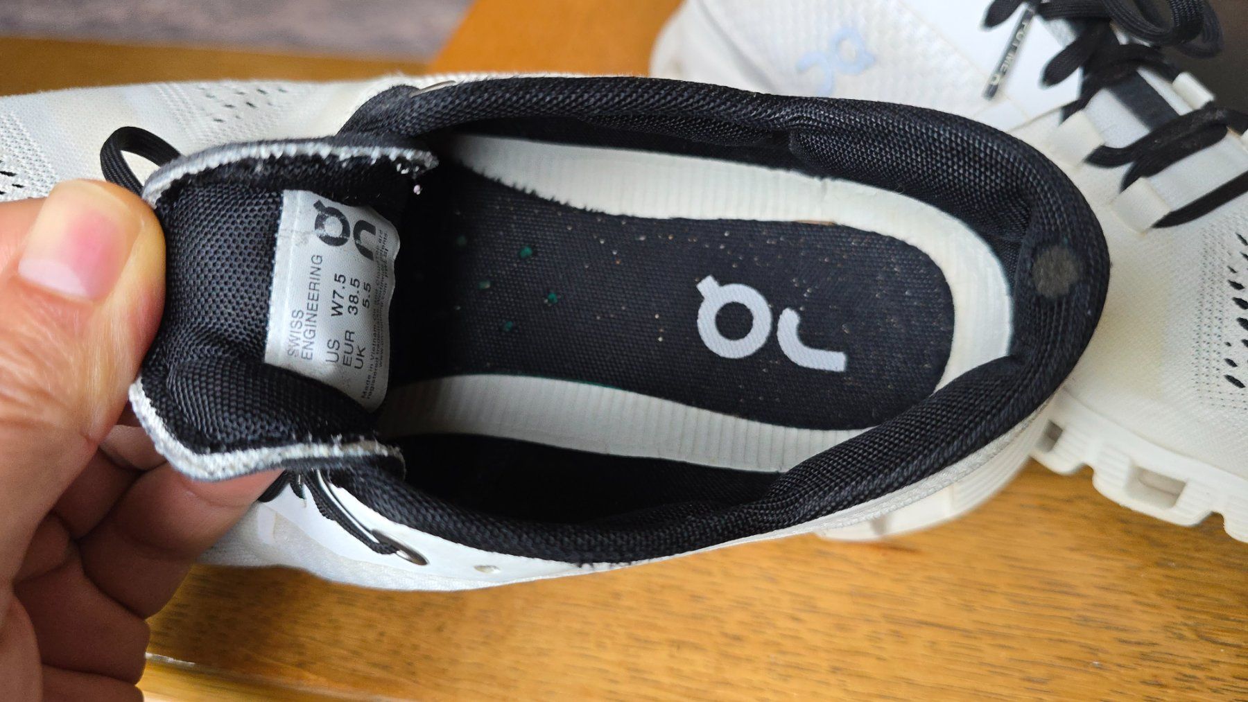 On Scarpe da donna: ON schuhe .  EU 38.5 – Usato da Wallisellen venduto da theblacksheep 7