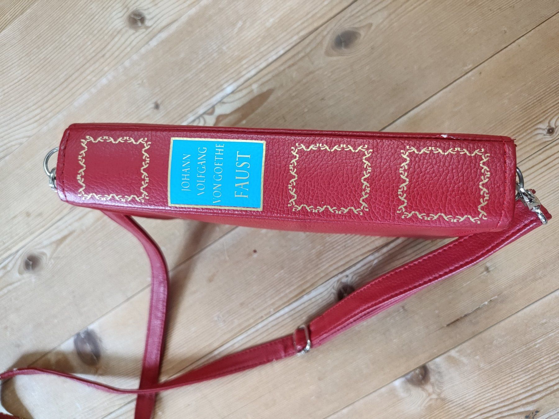 Borse da donna: Goethe Faust Tasche aus veganem Leder – Usato da Uster venduto da jul_8jwz 1