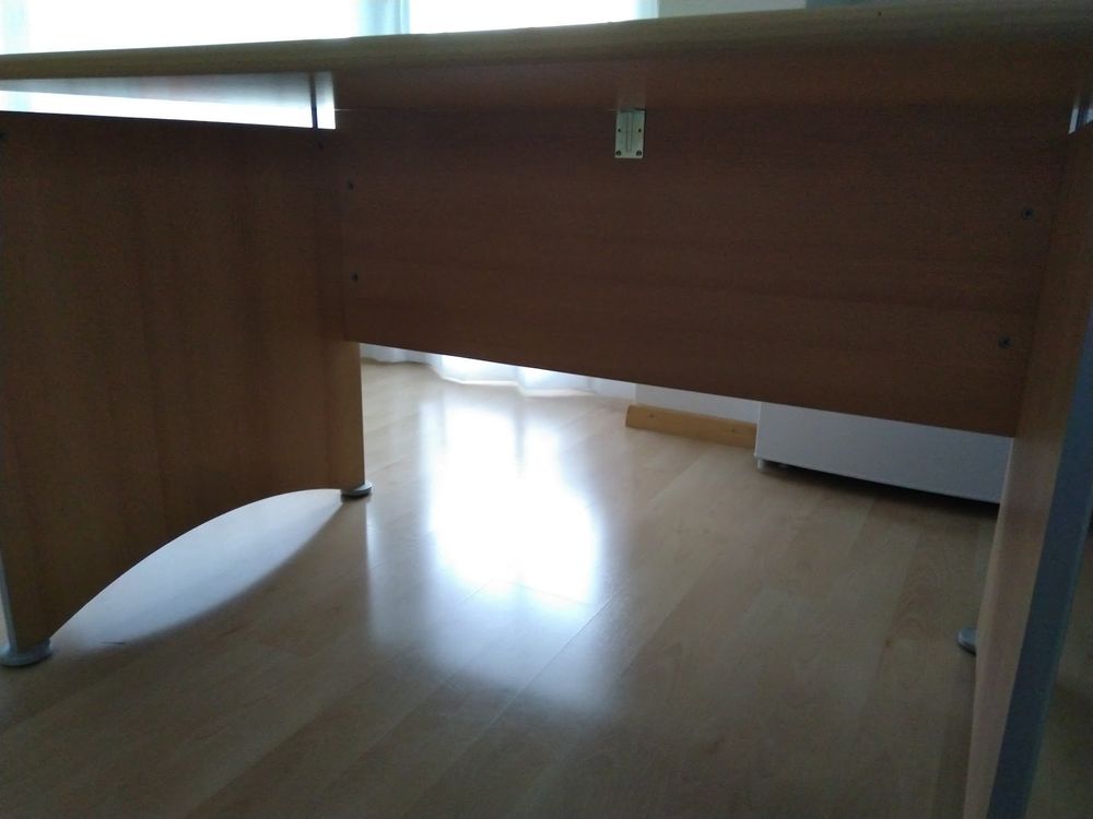 Scrivanie: Schreibtisch 120cm – Usato da Luzern venduto da Scharley 1