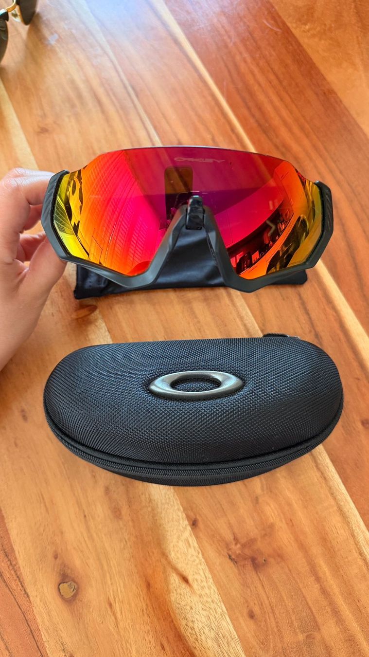 Oakley Brillen & Gläser: Oakley sport sunglasses with case – Gebraucht aus Dübendorf von ped_l8sh