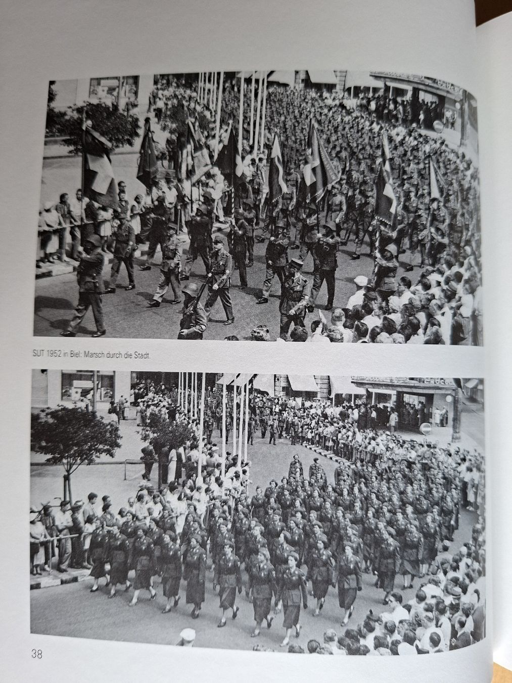 Libri: Schweizer Armee Militär Buch von 1989 – Usato da Schwanden Sigrisw venduto da cadieux71 6