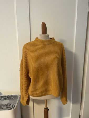 Warmer Strick-Pullover in Senfgelb mit Ballonärmeln, 36