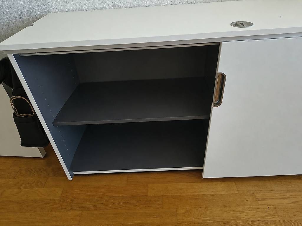 Schränke: Aktenschrank abschliessbar – Gebraucht aus Lachen SZ von Knobel83 1