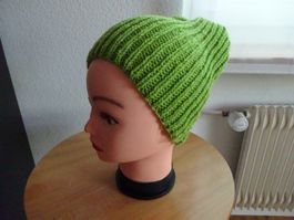 Kuschelige Damen-Strickmütze/Twister
