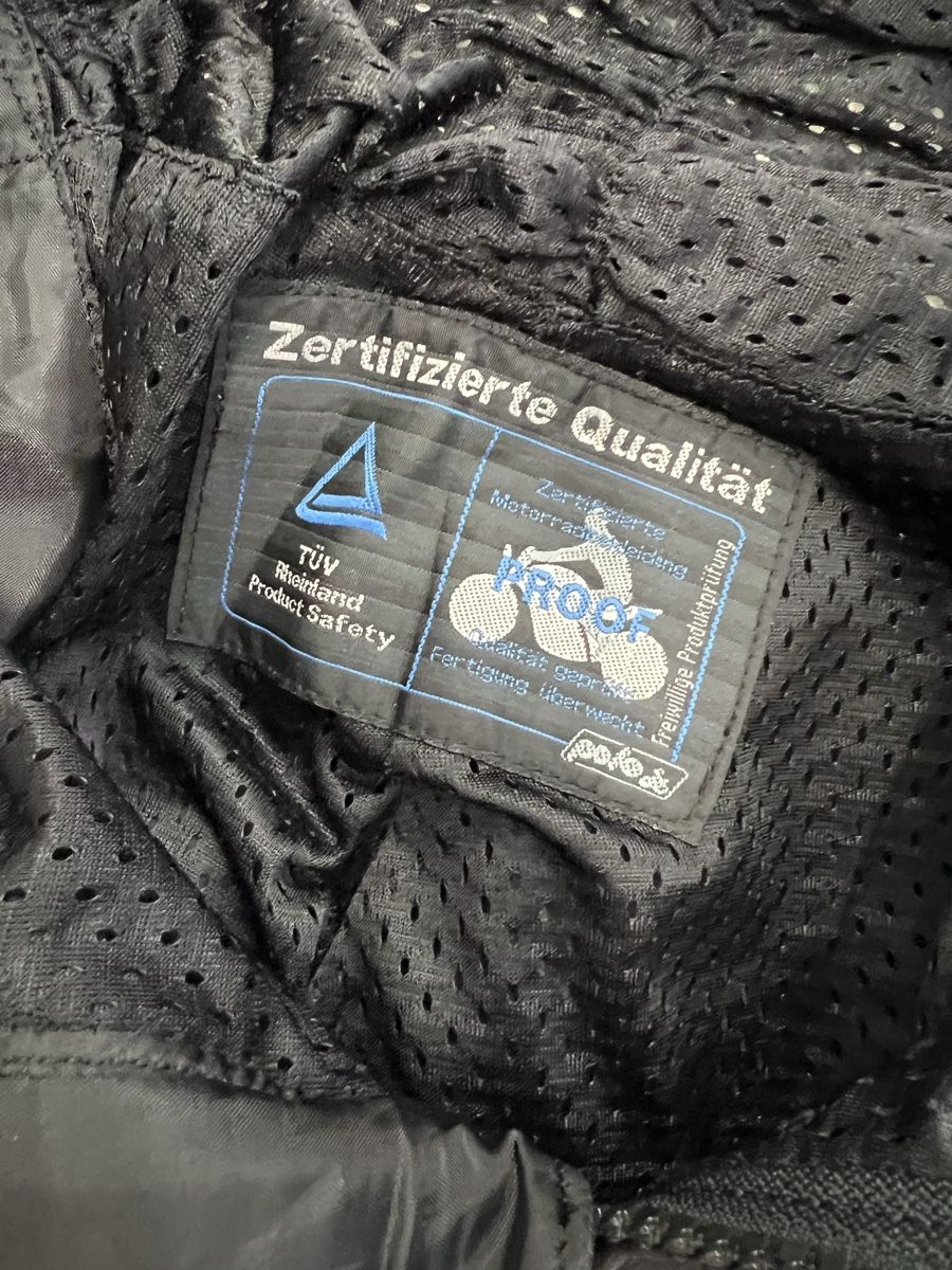 Completi: Lederkombi Zweiteiler – Usato da Rüthi (Rheintal) venduto da las_6xzc 2