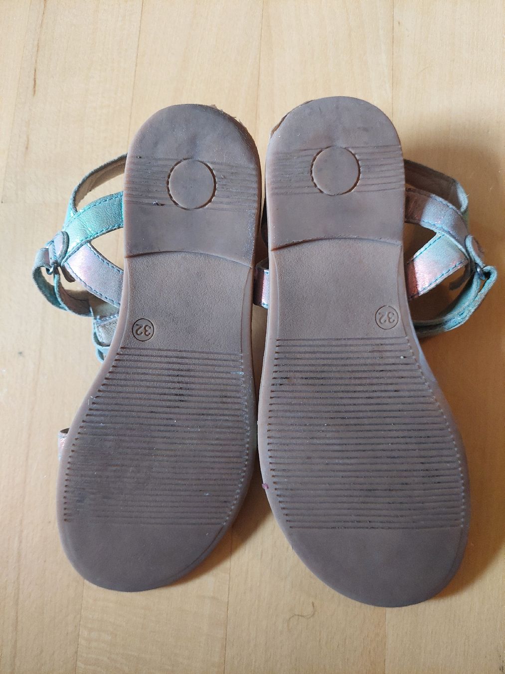 Scarpe per ragazze: Sommersandale, Glitzer-Look, Grösse 32 – Usato da Zürich venduto da Paola_O 2