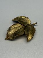 Vintage Blattbrosche goldfarben – dekorative Brosche