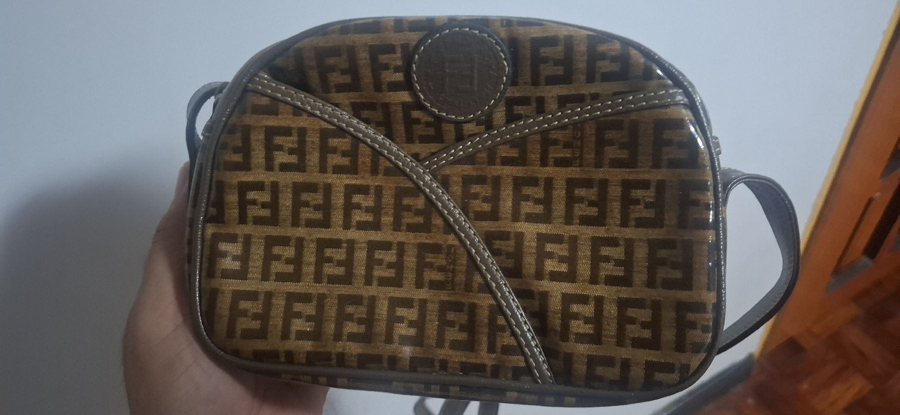 Fendi Borse da donna: Fendi Shoulder Bag Zucca Pattern Brown Used Condition – Usato da Wallisellen venduto da joe_w8ns 3