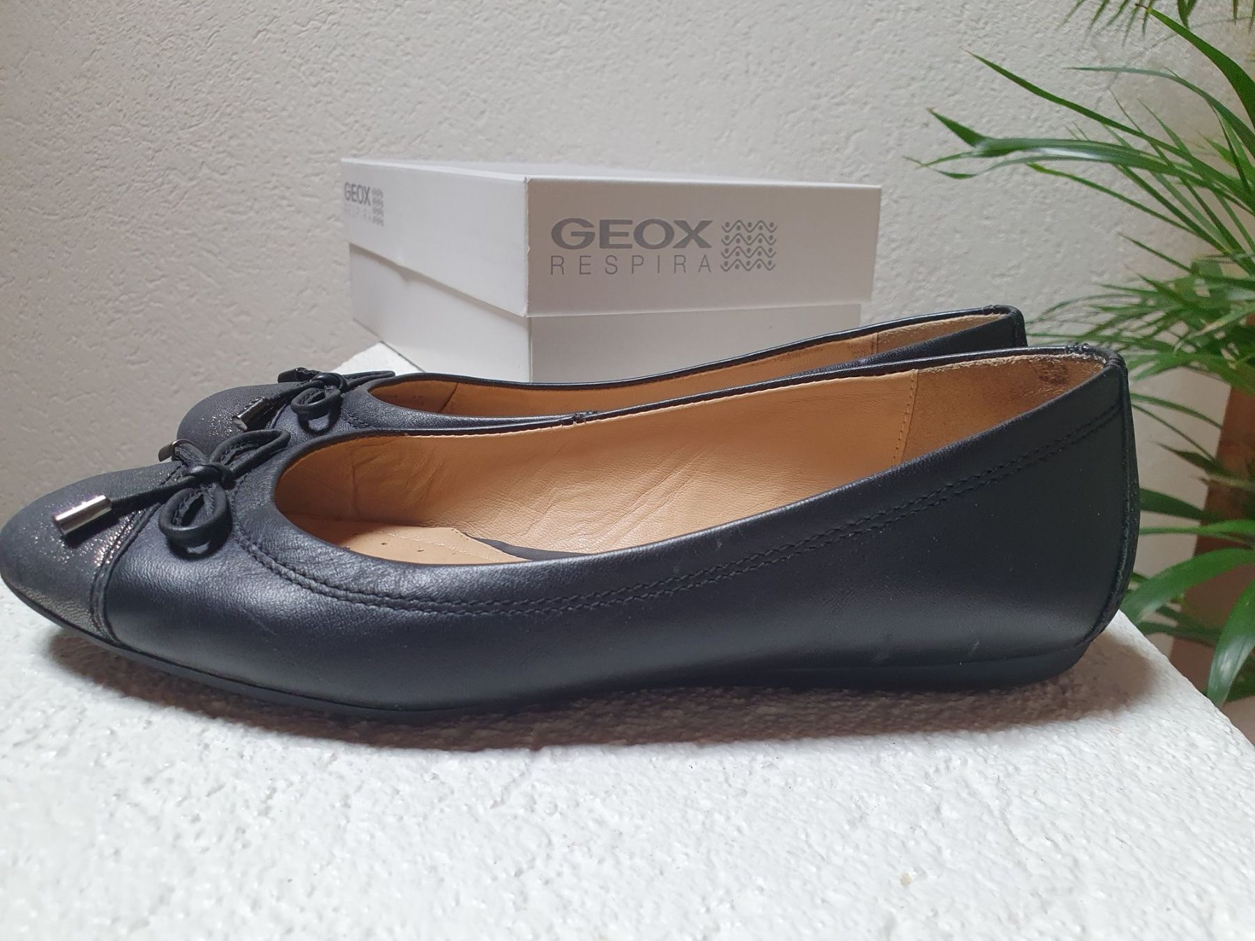 Geox Scarpe da donna: Geox Ballerinas, Gr. 37, schwarz – Nuovo (secondo la descrizione) da Teufen AR venduto da pischa