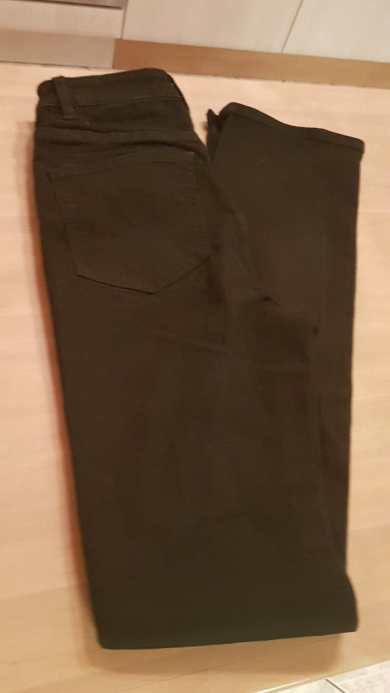 H&M Pantaloni: Pantalon noir taille 34 marque H&M – Usato da Villiers venduto da san_jn5w 2