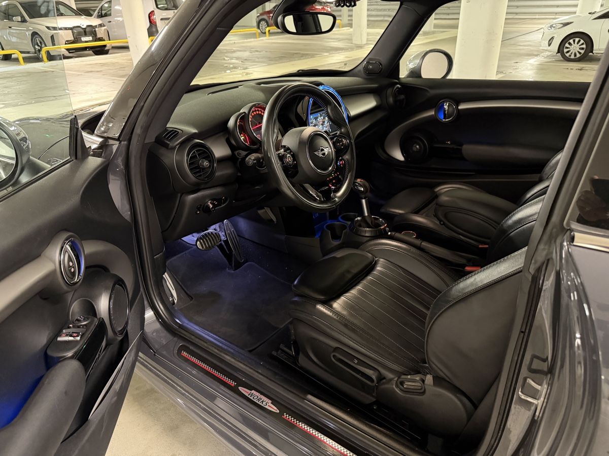 Mini Automobili: Mini Cooper JCW - 231Ps – Usato da Zürich venduto da YarosBaros 7