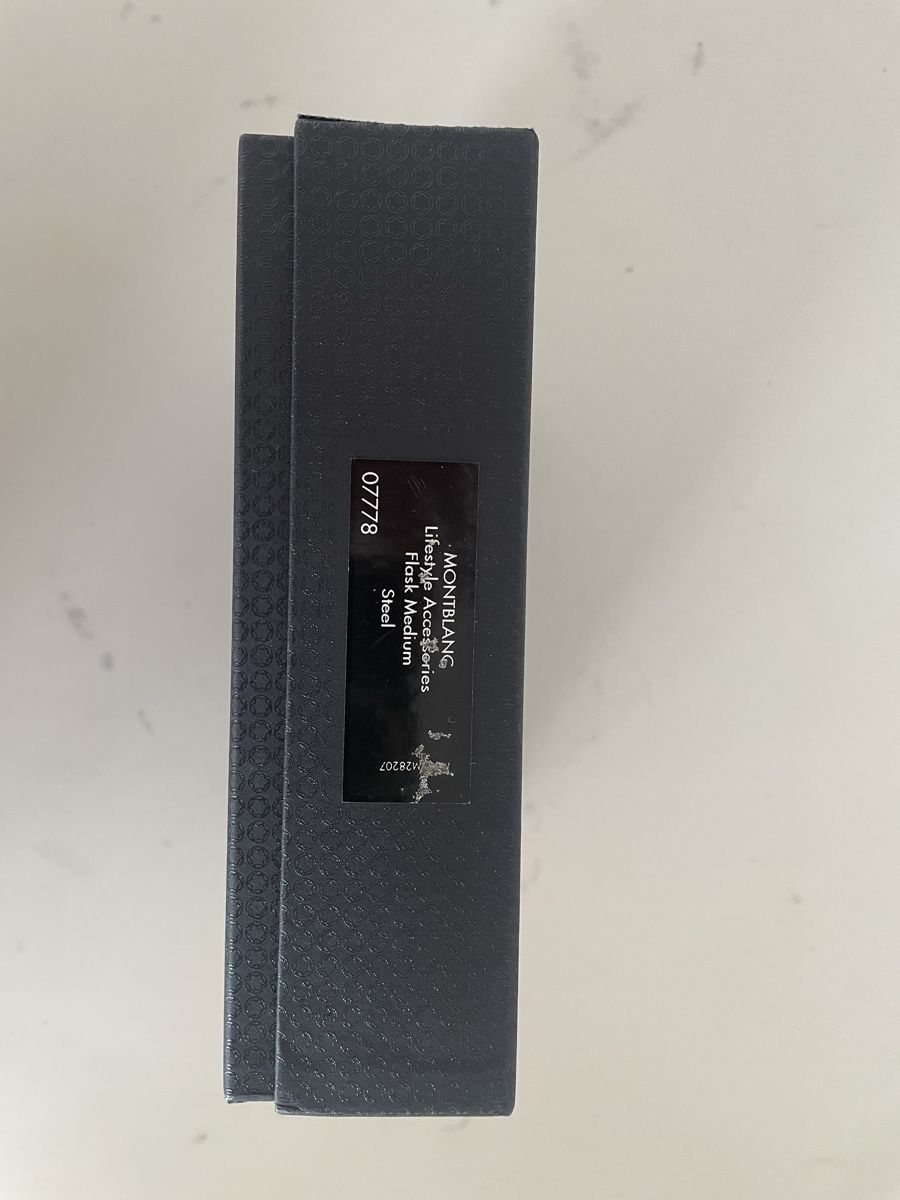 Sonstiges: Montblanc Flachmann Leder schwarz Grösse Medium mit Box – Gebraucht aus Opfikon von janineschlosser 4
