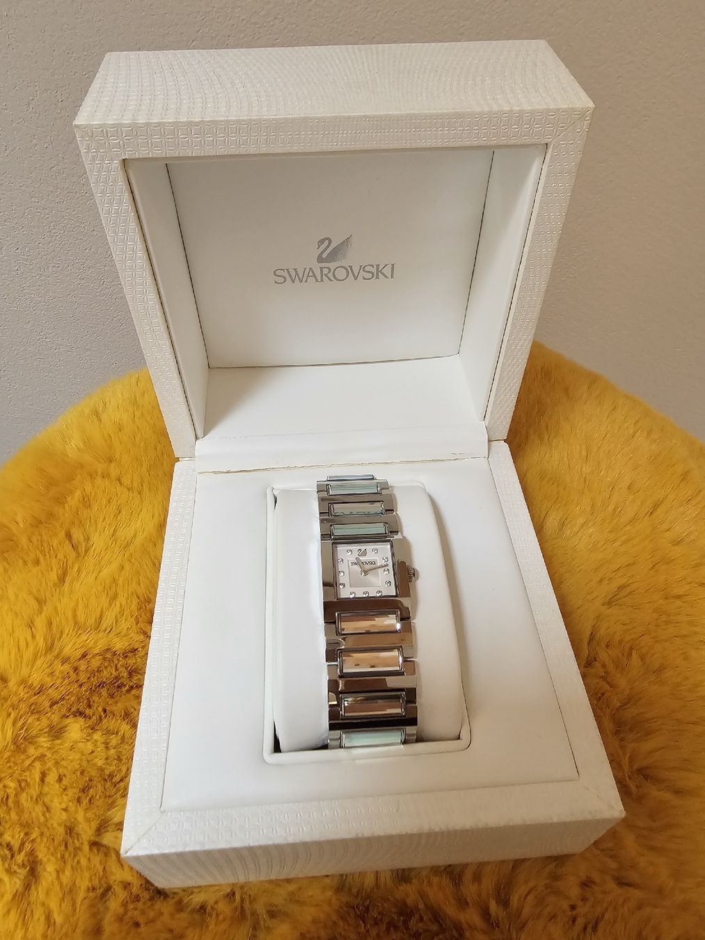 Swarovski Armbänder & -reifen: Swarovski Armbanduhr – Neu und originalverpackt aus Hünenberg von kri_ywr8